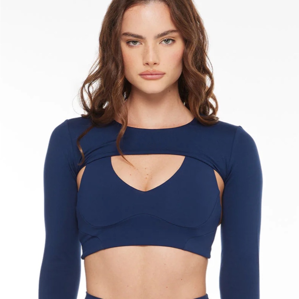 CSB Crop shop boutique sports bra and Serenity sport Bolero
